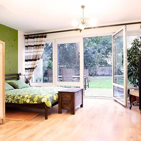 ワルシャワラブリー ガーデン フラット ニア ロイヤル パークアパートメント 部屋 写真